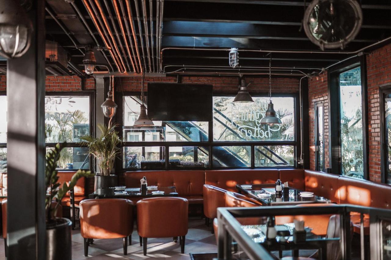 Letana Hotel Bang Phli Ngoại thất bức ảnh